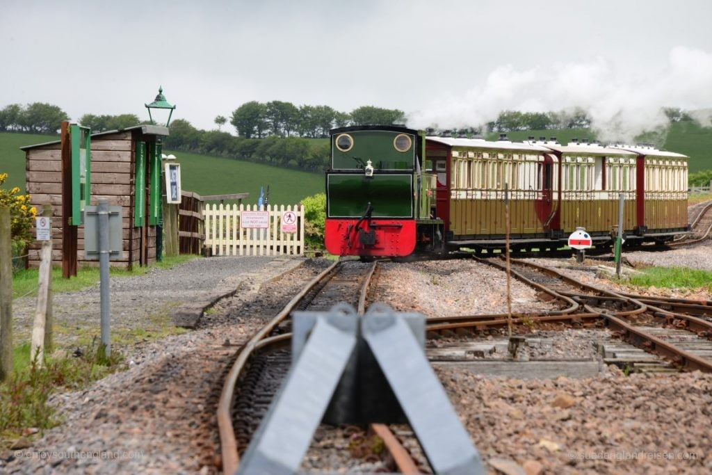 A Lynton & Barnstaple Railway train arriving at Killington Road station.