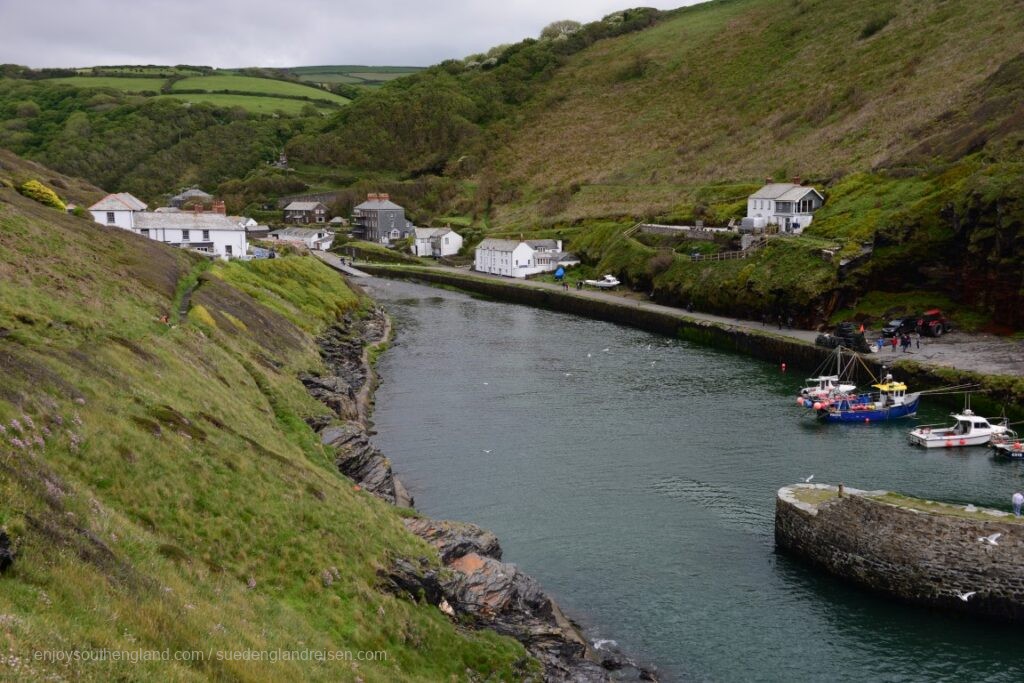 Boscastle in Cornwall, gelegen an der Atlantikküste