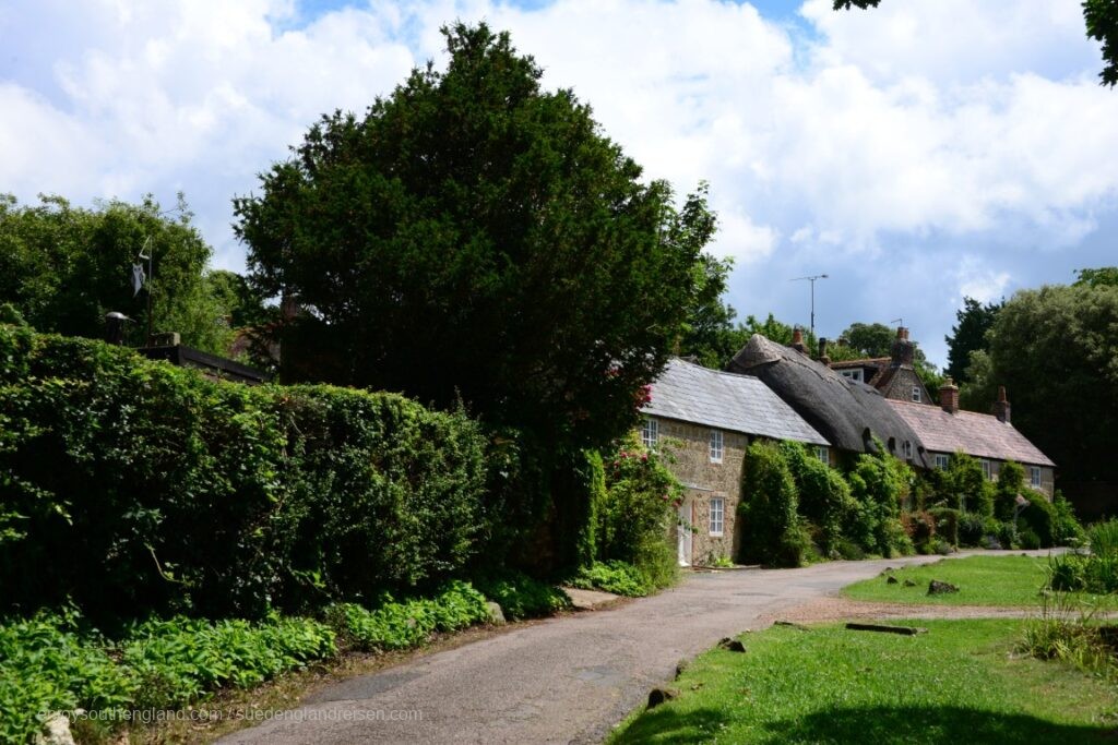 Calbourne auf der Isle of Wight mit der herrlichen Winkle Street (und Schafs-Waschstelle)