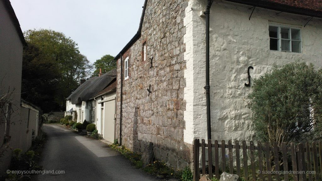 kleine Gasse in Avebury