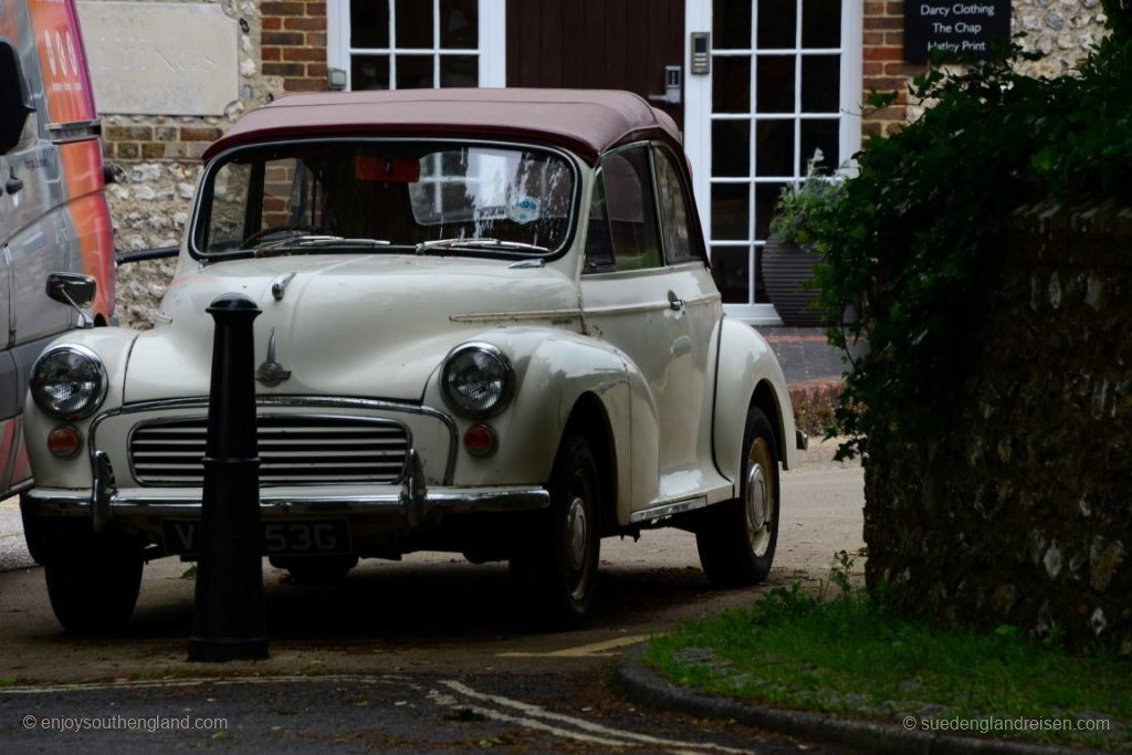 Kleiner Schnappschuss - aber es fahren ohnehin relativ viele bestens gepflegte Oldtimer herum