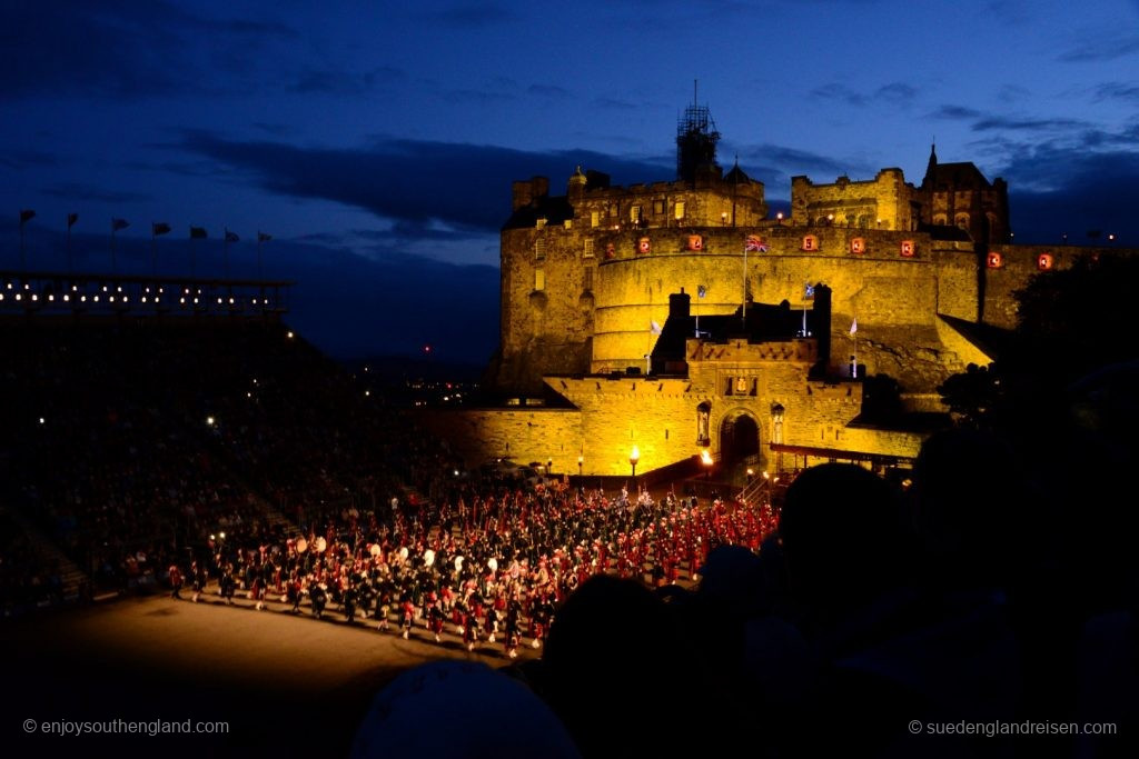 The Royal Edinburgh tattoo 2017 in front of the magnificently illuminated Edinburgh Castle