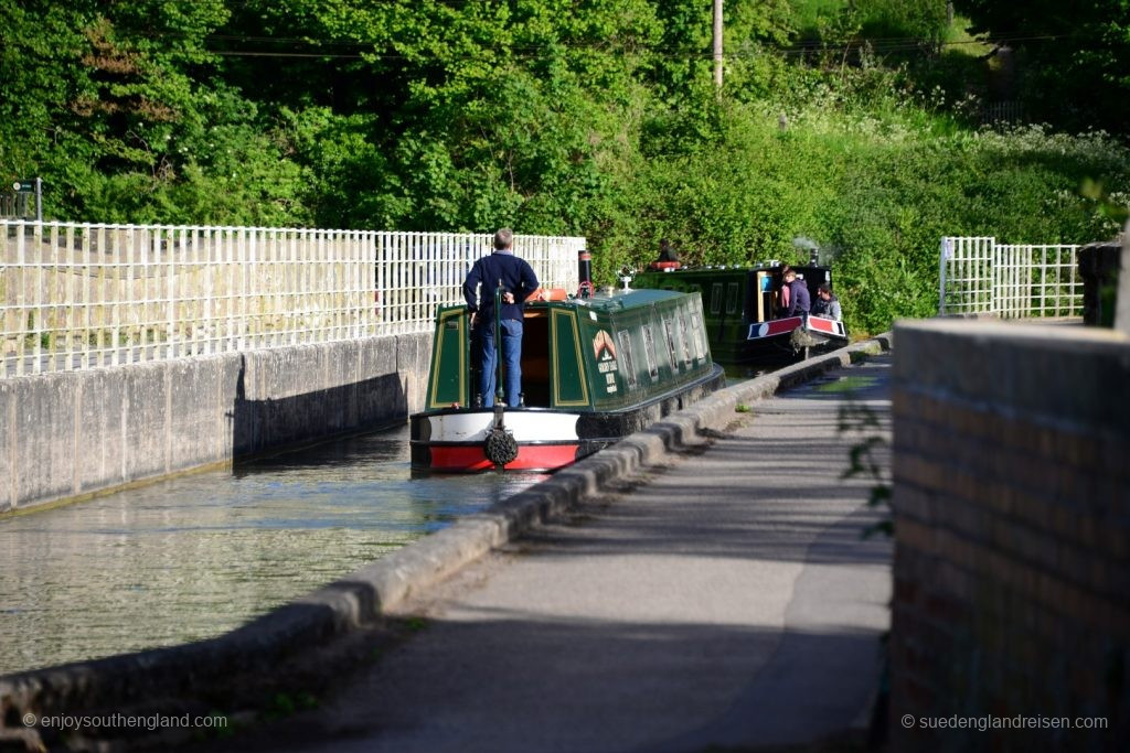 Narrow Boats at the Avoncliff Aqueduct in Wiltshire