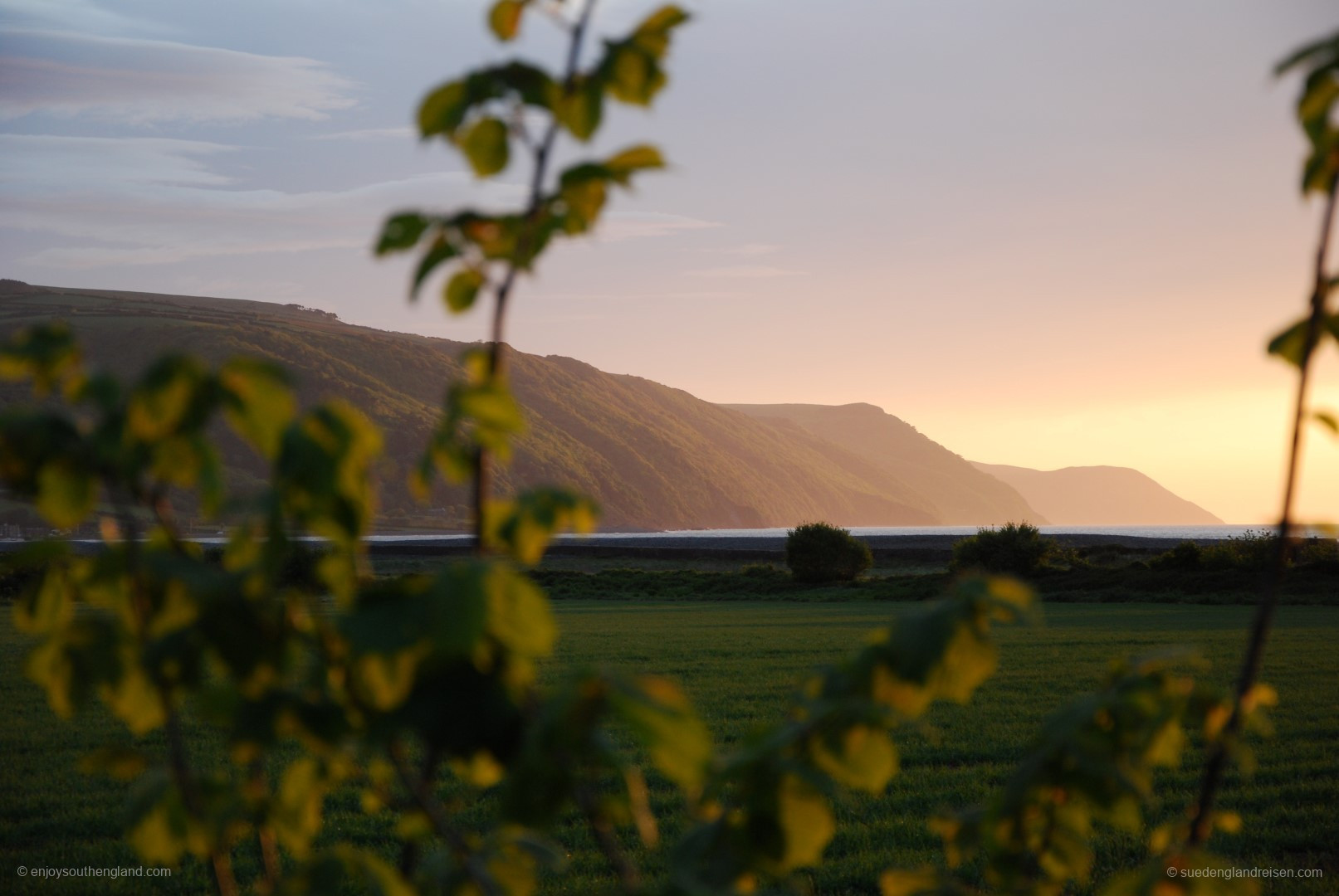 Blick auf die Bucht von Porlock auf dem Weg zum Strand von Bossington