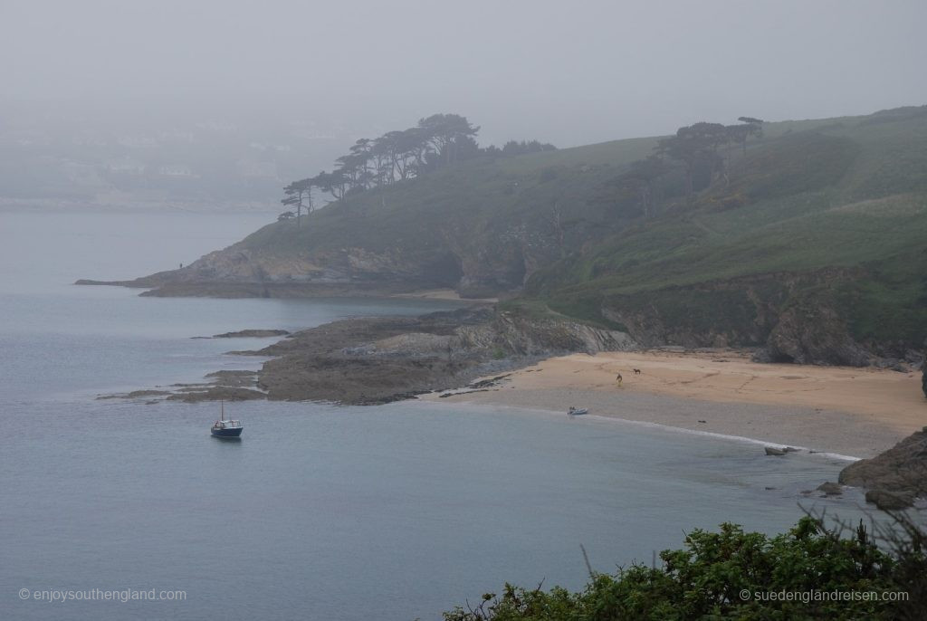 Roseland Peninsula im Nebel