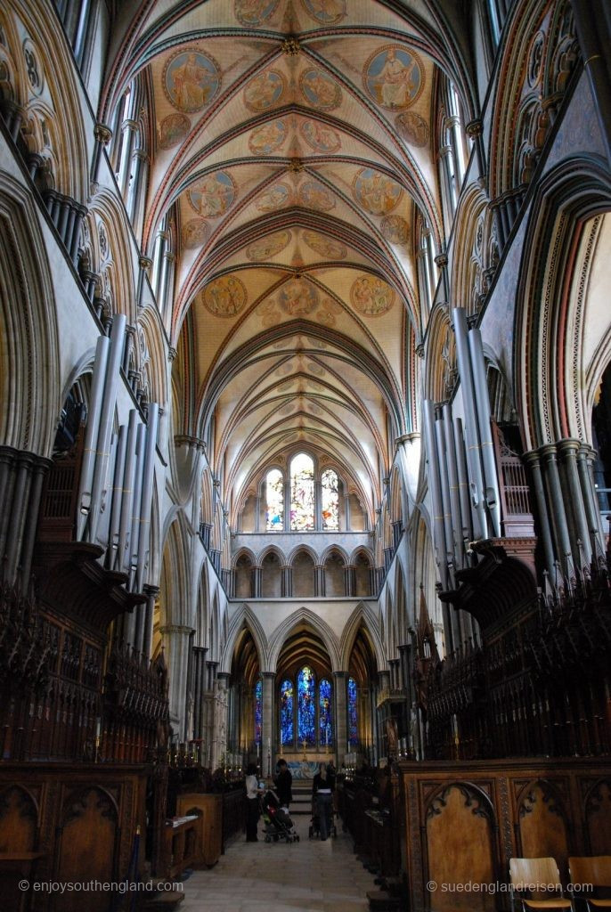 Hauptschiff der Kathedrale von Salisbury in der Gegenrichtung