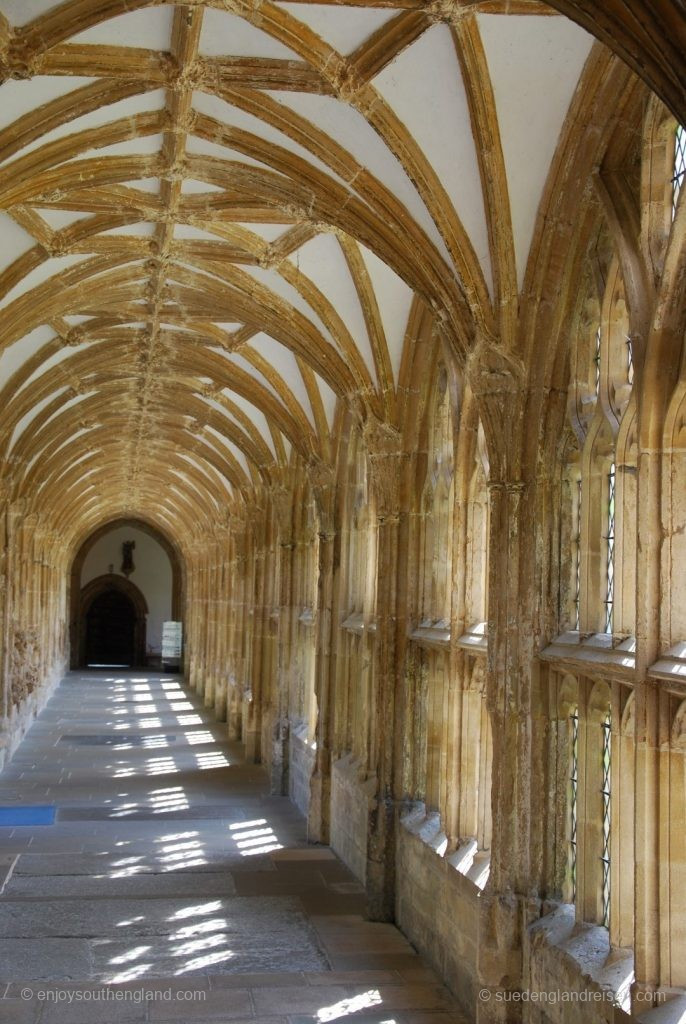 The cloisters at Wells Cathedral (Somerset)