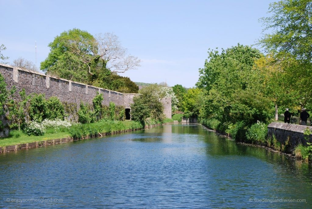 Wassergraben bei der Wells Cathedral