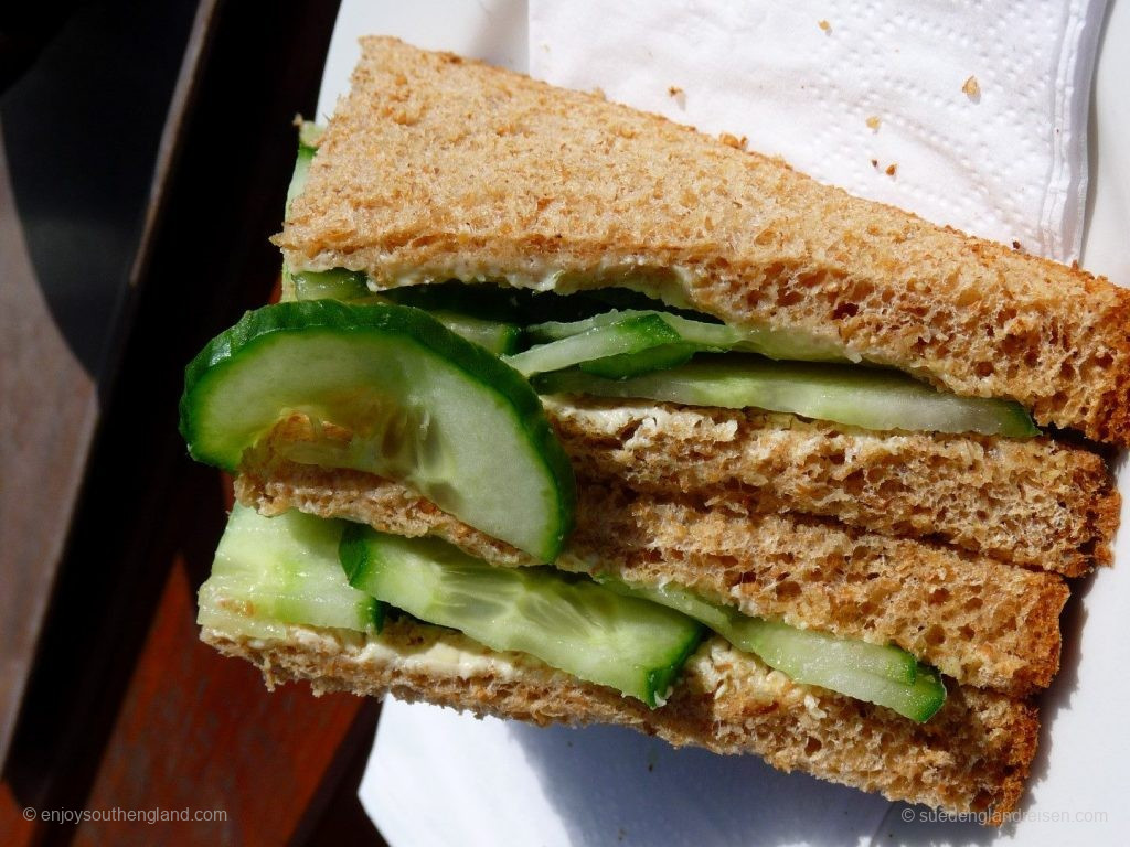 Cucumber (Gurken) Sandwich im Litlington Tea Garden (East Sussex)