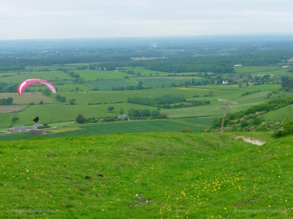 Weites Land von Sussex! Die keine 300 Meter hohen Hügel sind ein Paradies für Paraglider, man mag es kaum glauben.