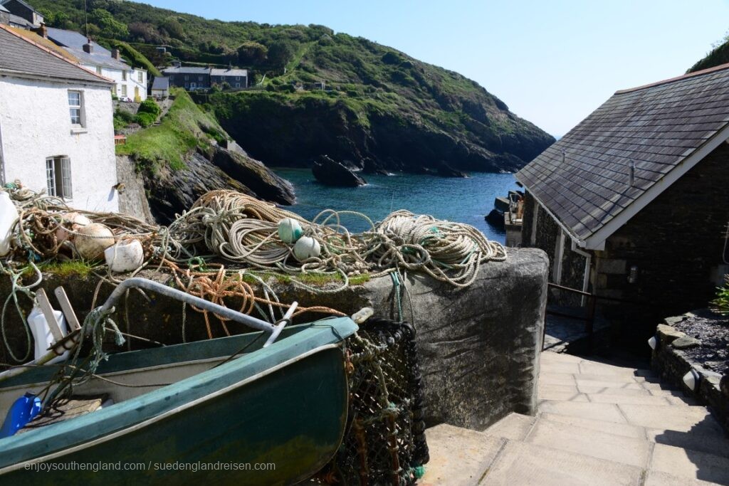 Portloe, einer der recht ruhigen und ursprünglichen Fischerorte Cornwalls