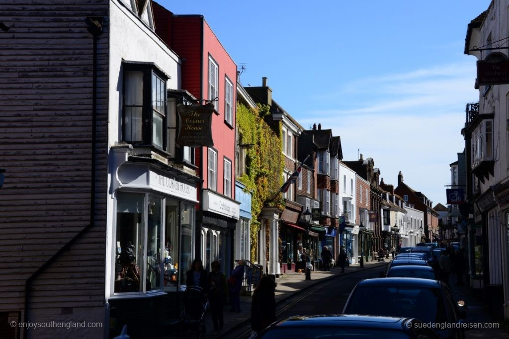 Die High Street von Rye am Morgen - noch ganz ohne Touristen