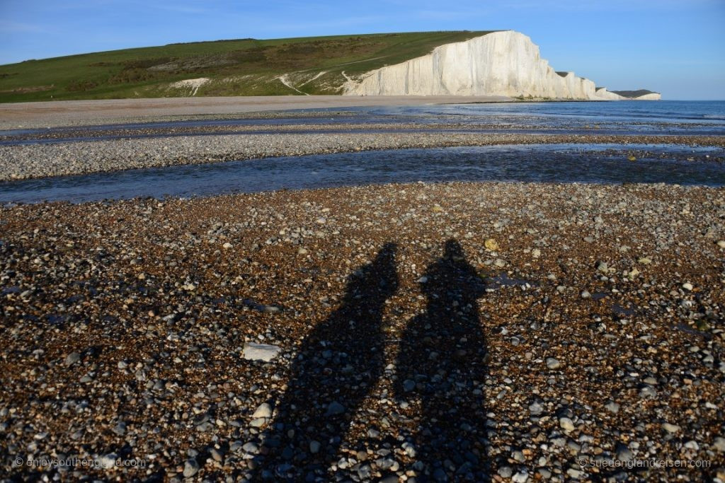 Die Macher von suedenglandreisen.com im schönsten Abendlicht vor den Seven Sisters