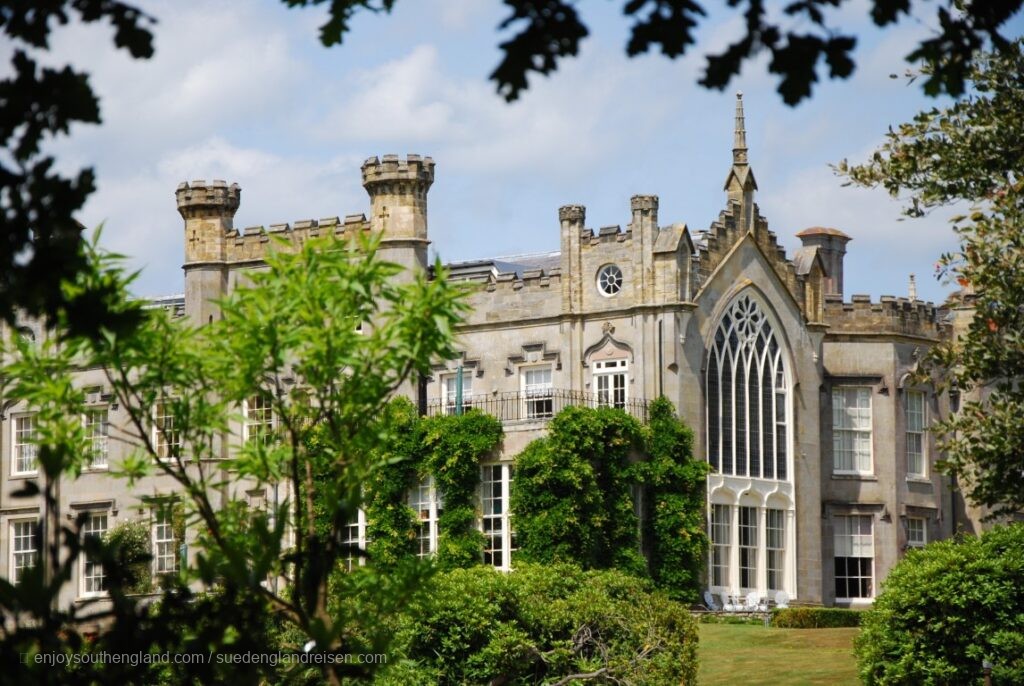 In Sheffield Park (East Sussex) gleicht das Herrenhaus einer Kathedrale