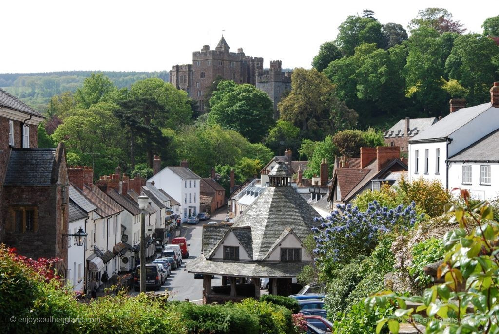 Dunster - das Market Cross von oben