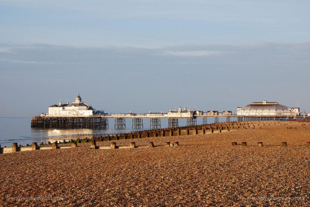 Eastbourne (East Sussex) - seafront with pier