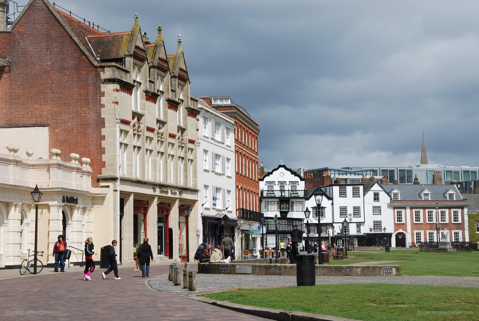 Exeter, bei der Kathedrale