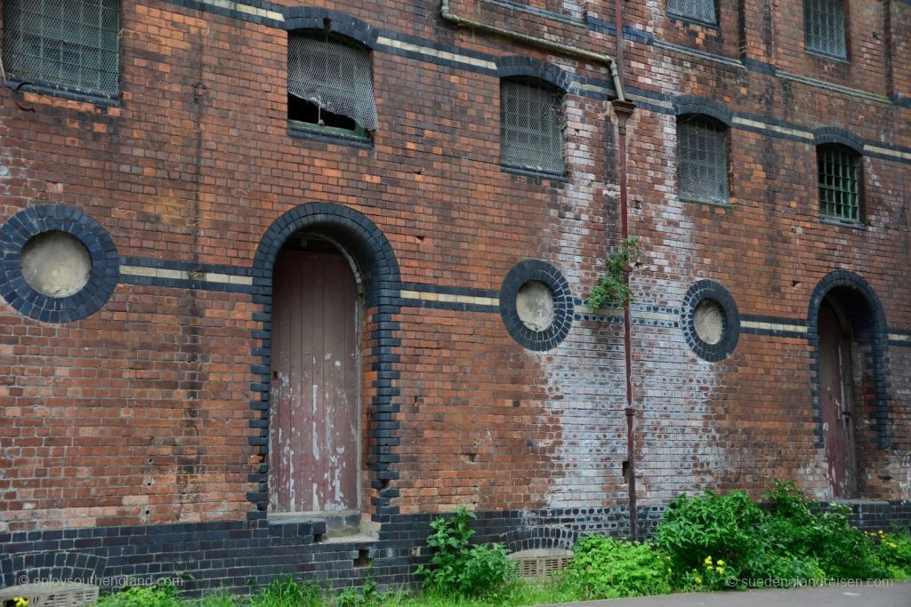 Gloucester - alte Lagerhallen am Hafen im Jahr 2015