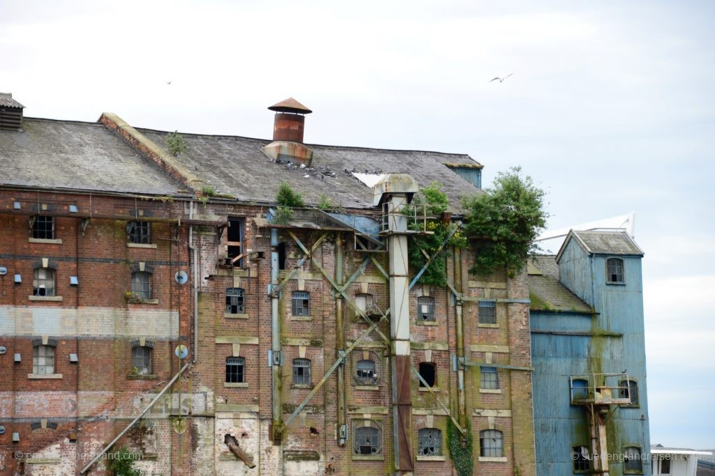 Gloucester - alte Lagerhallen am Hafen im Jahr 2015