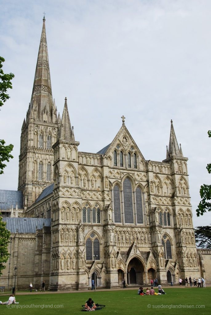 In voller Pracht: Die Cathedrale von Salisbury