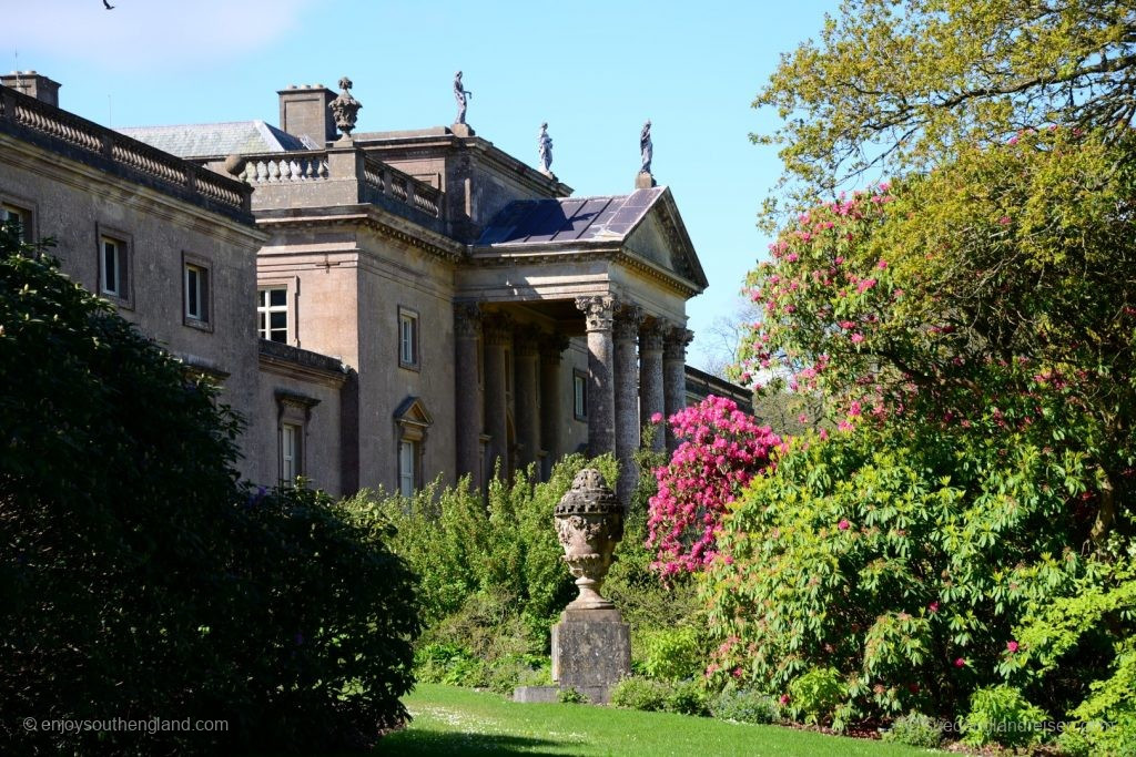 Das Herrenhaus oberhalb des Stourhed Garden