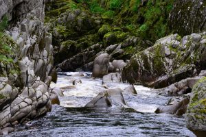 Der Findhorn River - teilweise ist er ziemliches Wildwasser