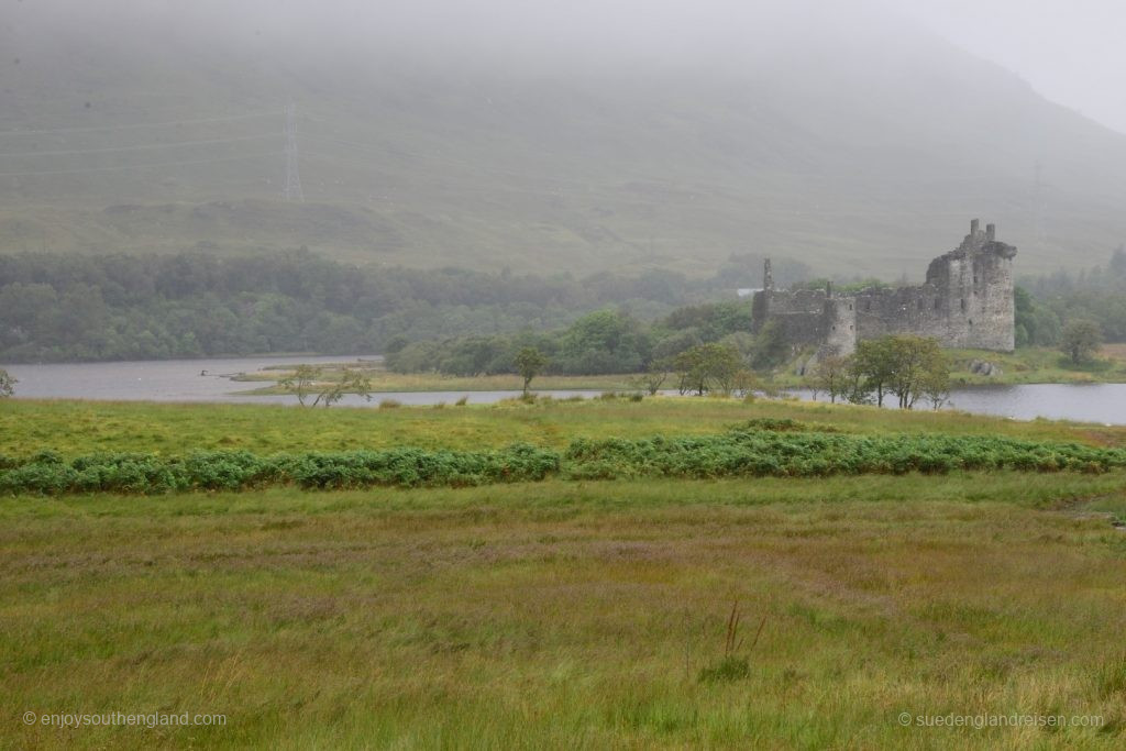 Kilchum Castle am Loch Awe an einem ziemlich wolkenverhangenen Tag