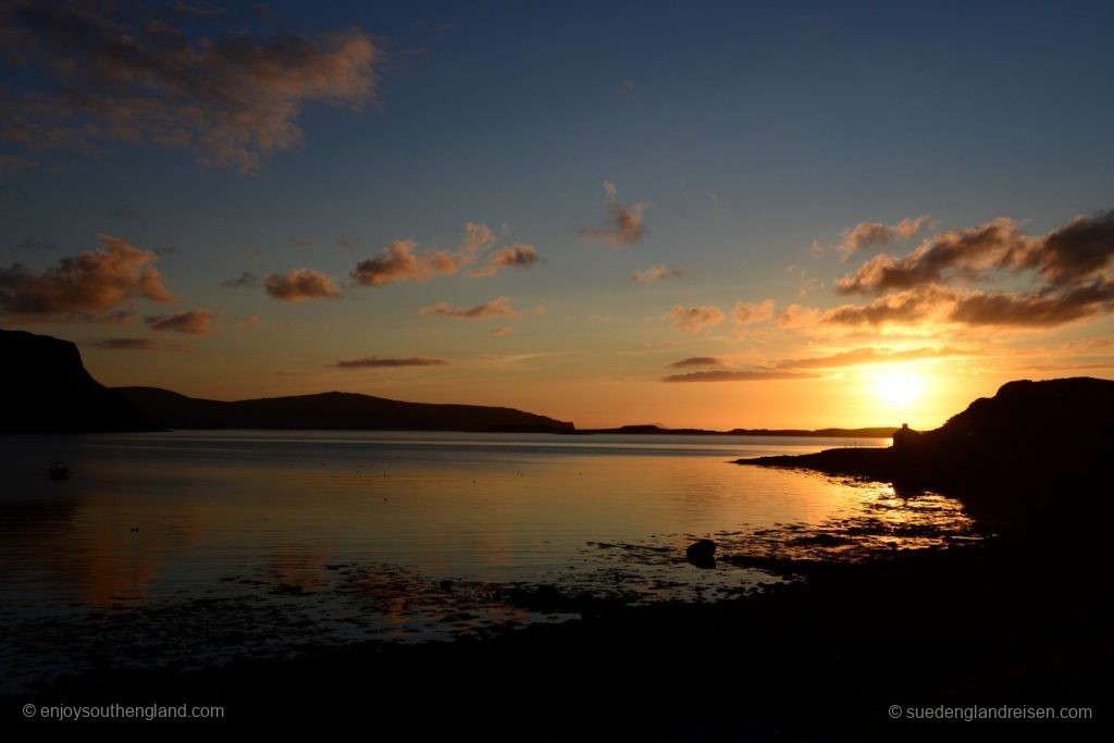 Sonnenuntergang in Stein auf der Isle of Skye 